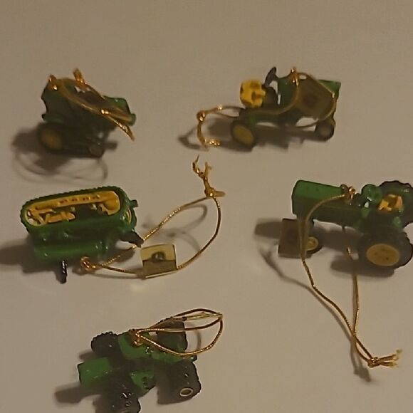 John Deere Green Mini Ornament Tractor Set - Picture 1 of 11